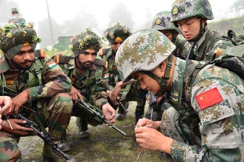 Ấn Độ và Trung Quốc tập trận 'Tay trong tay 2014'