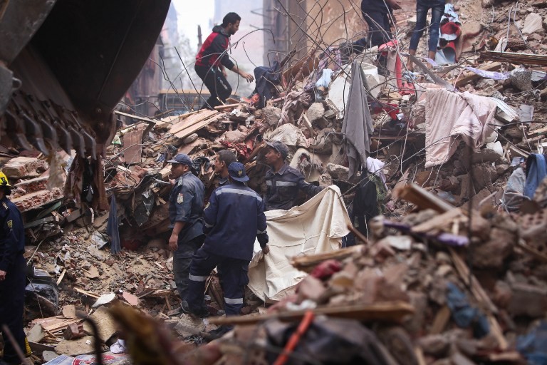 [ẢNH] Chung cư 8 tầng bất ngờ đổ sập, nhiều người chết thảm
