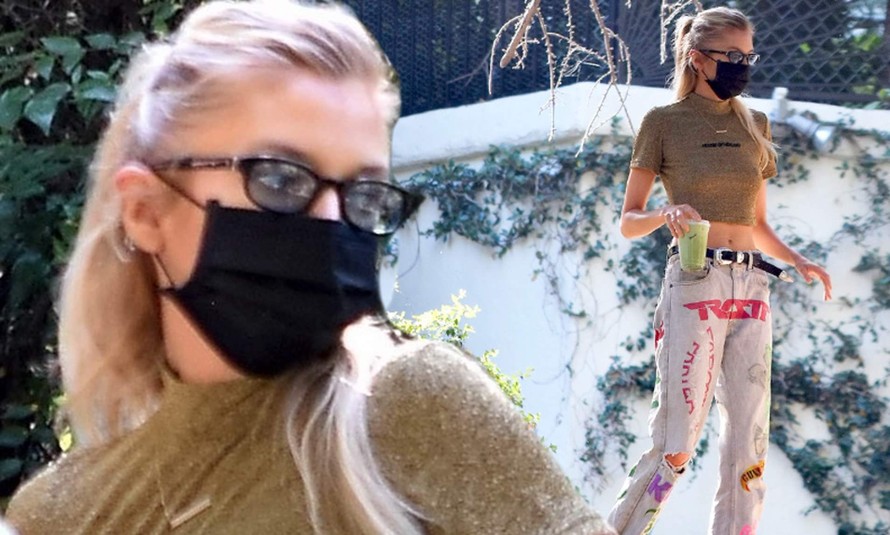 Không nội y, 'thiên thần nội y' Stella Maxwell mặc ôm sát khoe dáng siêu mẫu