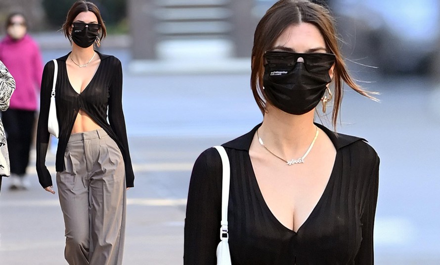 Mẫu nội y Emily Ratajkowsi dáng thon gọn, vòng 2 phẳng đến khó tin sau 3 tuần sinh con