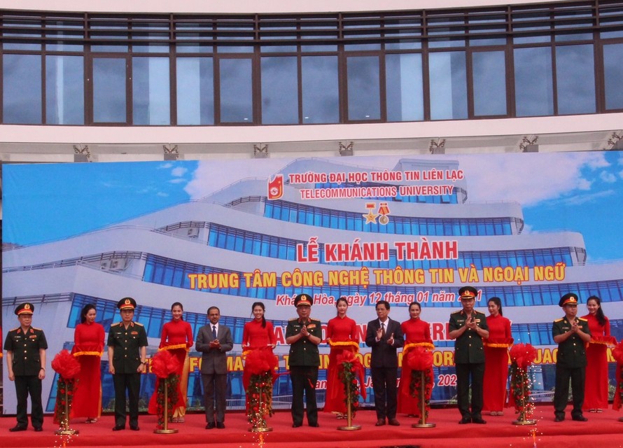 Bộ Quốc phòng khánh thành Trung tâm Công nghệ thông tin - Ngoại ngữ tại Nha Trang
