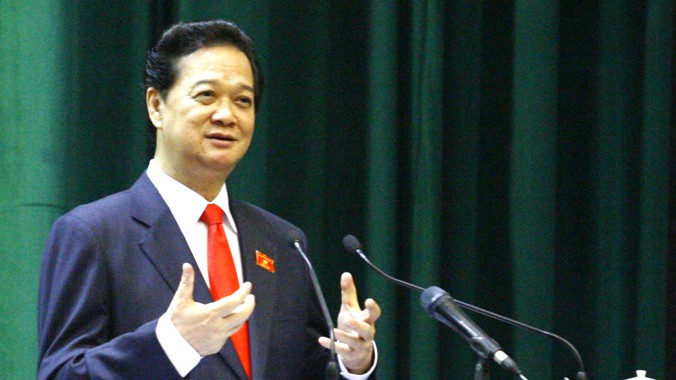 Thủ tướng Nguyễn Tấn Dũng trả lời trước Quốc hội.