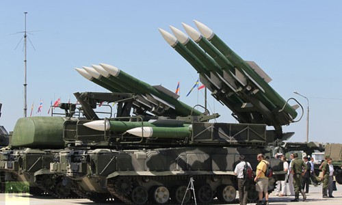 Hệ thống tên lửa phòng không SA-17 của Nga