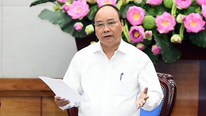 Thủ tướng Nguyễn Xuân Phúc khẳng định, cán bộ, công chức hưởng lương từ tiền thuế của dân thì phải phục vụ dân đến nơi, đến chốn.