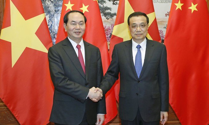 Chủ tịch nước Trần Đại Quang hội kiến Thủ tướng Trung Quốc Lý Khắc Cường chiều 12/5 ở Bắc Kinh. Ảnh: TTXVN.