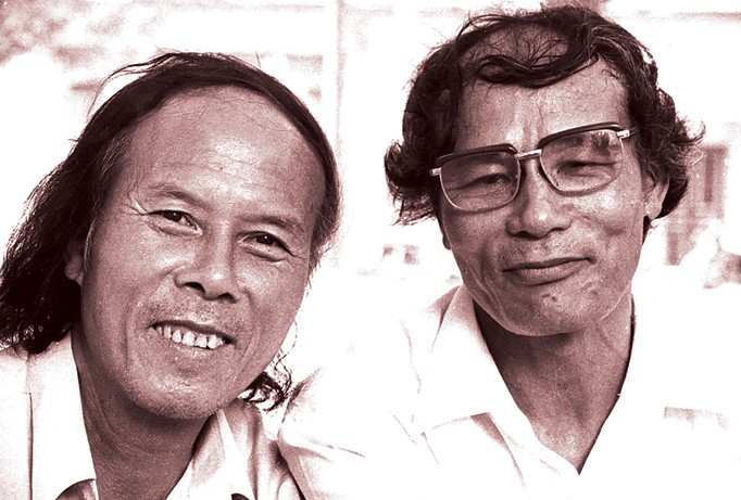 Nhà thơ Thanh Tùng (trái) và nhạc sĩ Nguyễn Đình Bảng. Ảnh: Nguyễn Đình Toán.