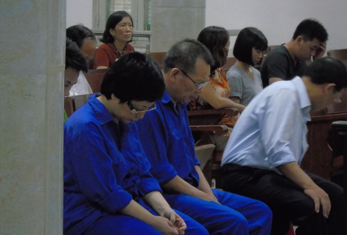Bà Châu Thị Thu Nga (đeo kính) tại phiên tòa tháng 9/2016.