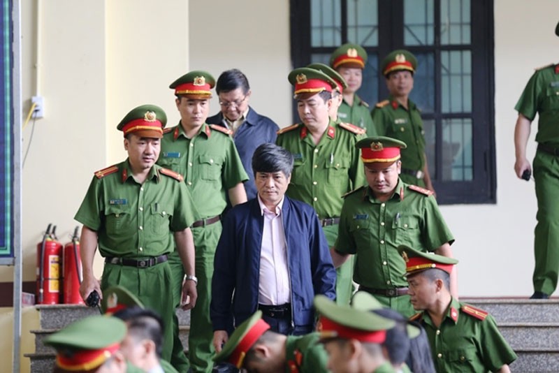 Đề nghị 7-8 năm tù hai cựu tướng công an 