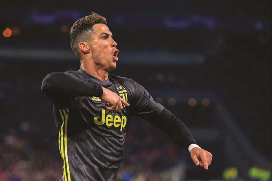 Ronaldo: Tuổi 34 vẫn đẳng cấp và khác biệt