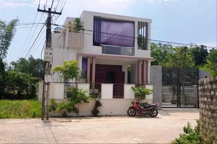 Ngôi nhà của một hộ nằm trong danh sách hộ cận nghèo ở Thanh Hóa gây xôn xao dư luận 