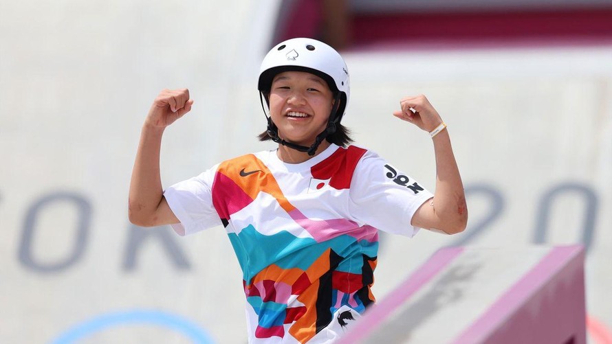 VĐV 13 tuổi của Nhật Bản lập kỷ lục ở Olympic Tokyo