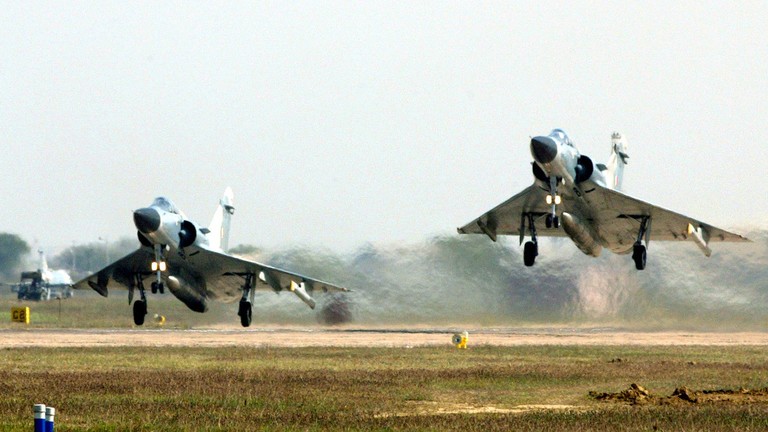 Máy bay Mirage 2000 của Không quân Ấn Độ. Quan điểm về tác chiến không quân của Thủ tướng Ấn Độ Narenda Modi hiện đang gây ra ý kiến trái chiều