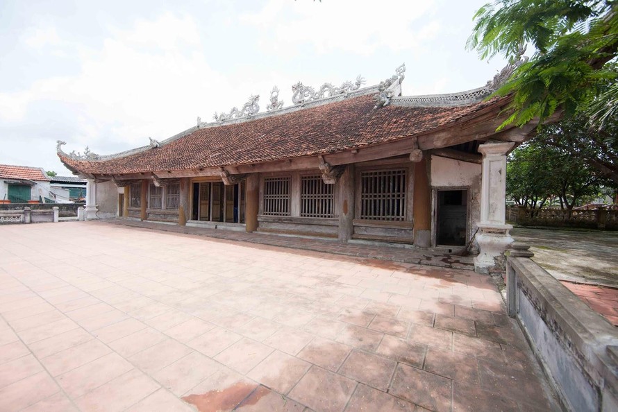 Đình Quan Lạn là ngôi đình duy nhất ở Việt Nam thờ vua Lý Anh Tông