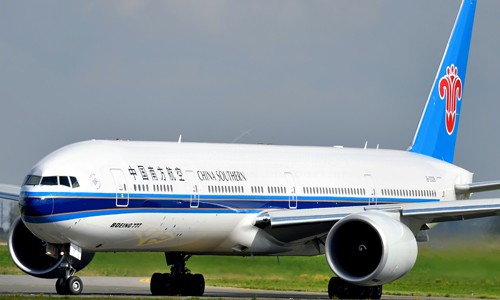 Trung Quốc nhắm tới một số loại máy bay nhập khẩu từ Mỹ (Trong ảnh: Một máy bay Boeing – 777 của Hãng hàng không Phương Nam Trung Quốc). Ảnh: airplane-pictures.net