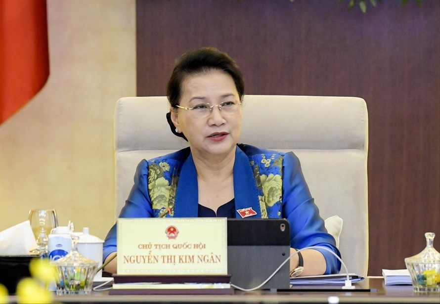 Chủ tịch Quốc hội Nguyễn Thị Kim Ngân phát biểu tại phiên họp. Ảnh: LH
