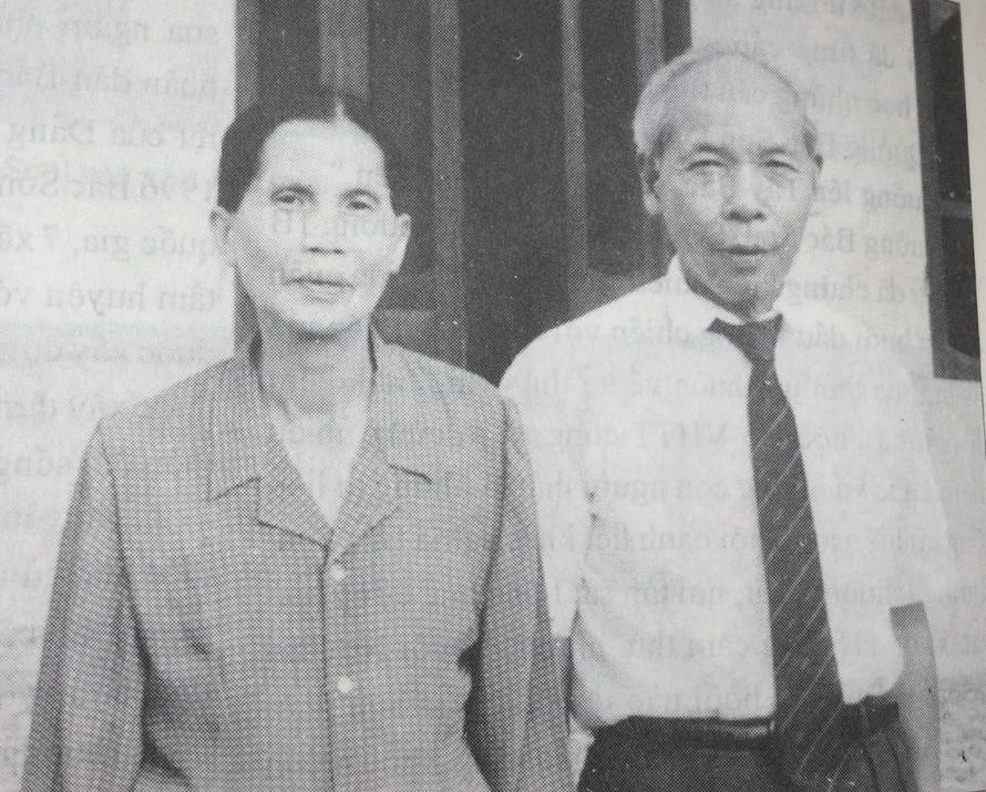 Ông bà Nam Tiến (ảnh chụp tháng 8/1987). Ảnh: Duy Chiến