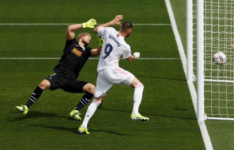 Tình huống Benzema ấn định tỷ số 2-0
