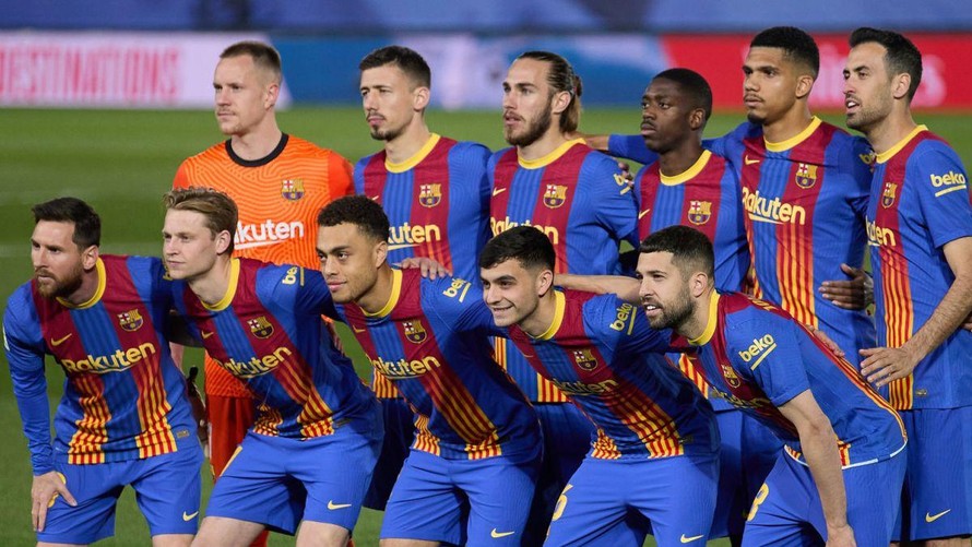 Barca vượt mặt Real trở thành đội bóng giá trị nhất thế giới