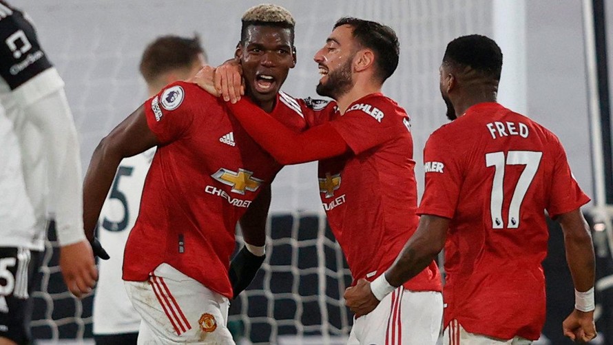 Pogba (bìa trái) cùng Bruno đang chơi ngày một hiểu nhau