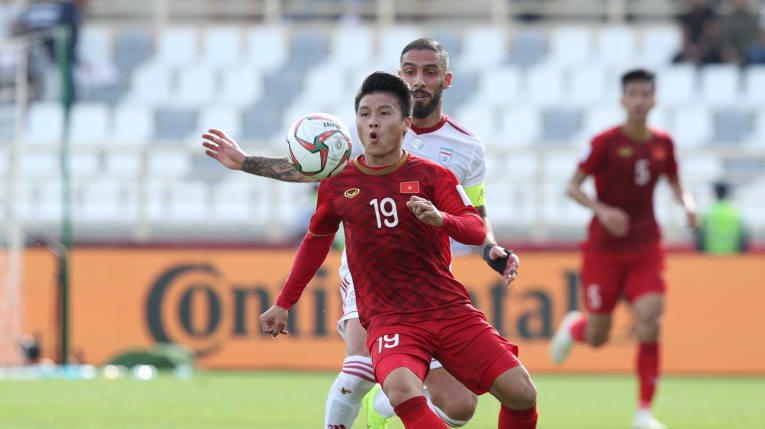 Chấm điểm tuyển Việt Nam 0-2 Iran: Điểm sáng Quang Hải