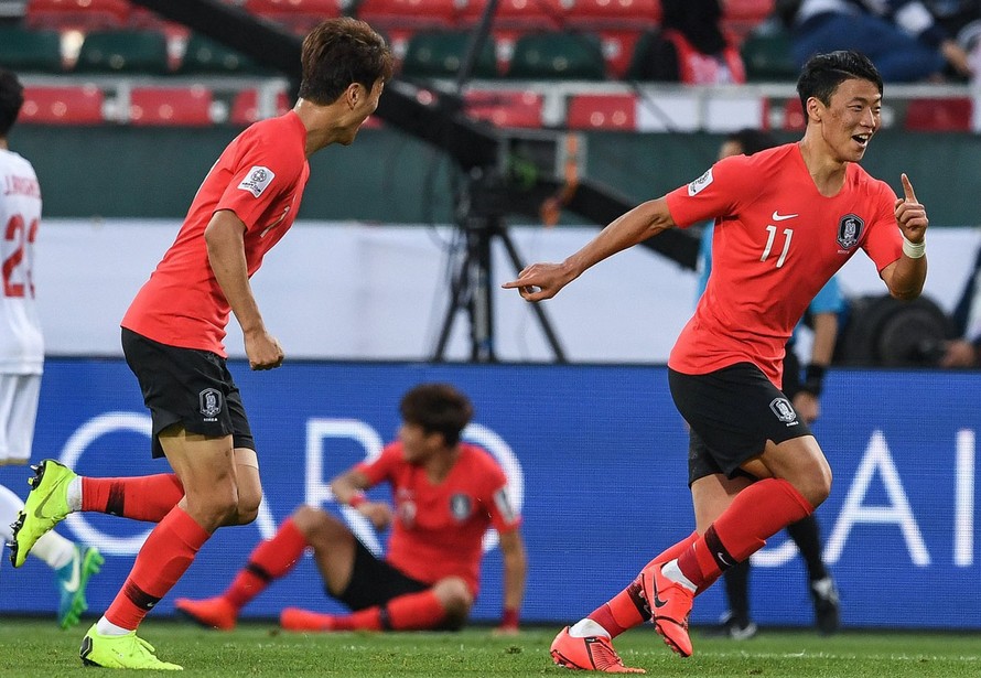 Dự bị lập công, Hàn Quốc vượt Bahrain vào tứ kết Asian Cup