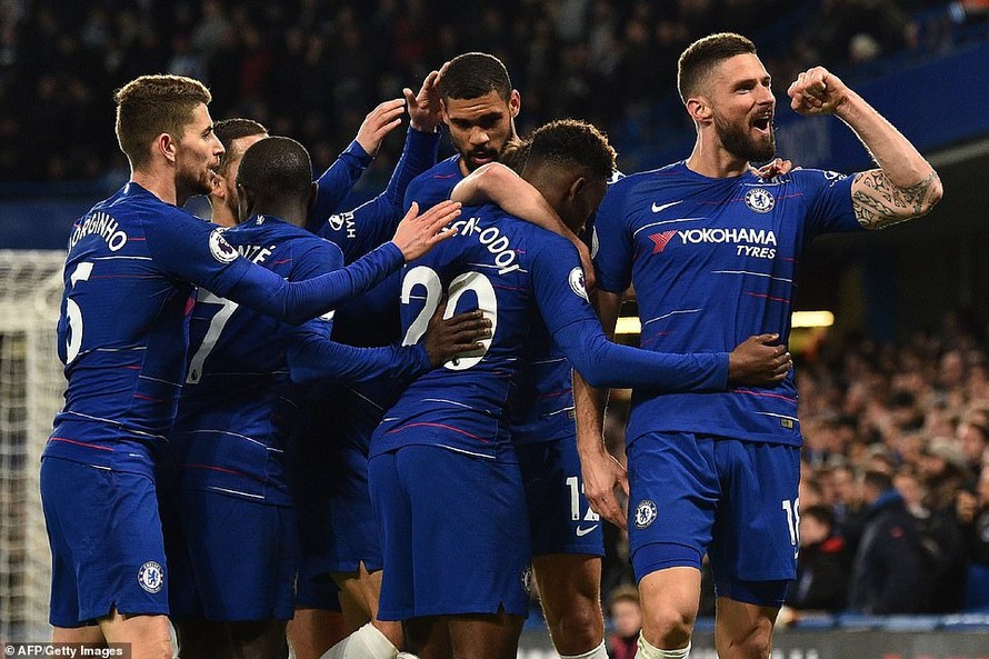 Chelsea chính thức vượt M.U trên bảng xếp hạng Ngoại hạng Anh