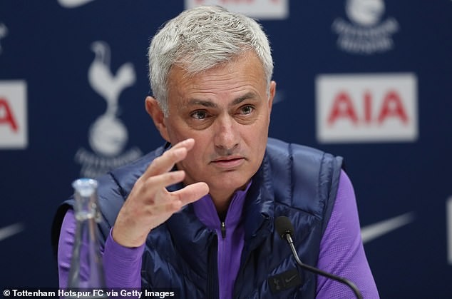 Mourinho tuyên bố sốc trong buổi họp báo đầu tiên với Tottenham