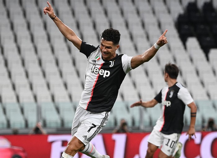 Ronaldo lập cú đúp giúp Juventus đánh bại Lazio