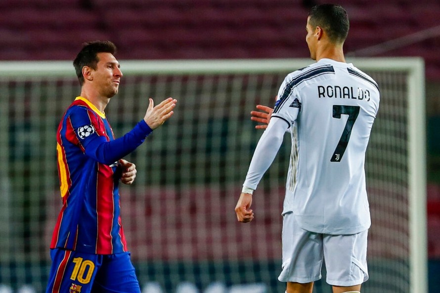 Vì sao Barca gây sốc mời Ronaldo về chơi cùng Messi