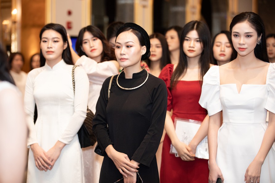 Thí sinh người Tày diện trang phục dân tộc thi Sơ khảo phía Bắc Hoa hậu Việt Nam 2020