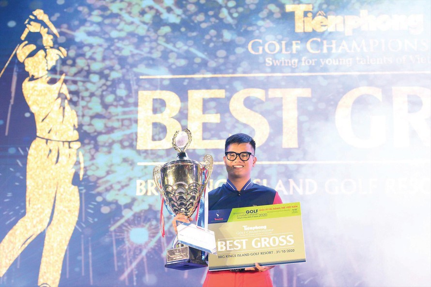 Nhất Long đang là đương kim vô địch Tiền Phong Golf Championship 