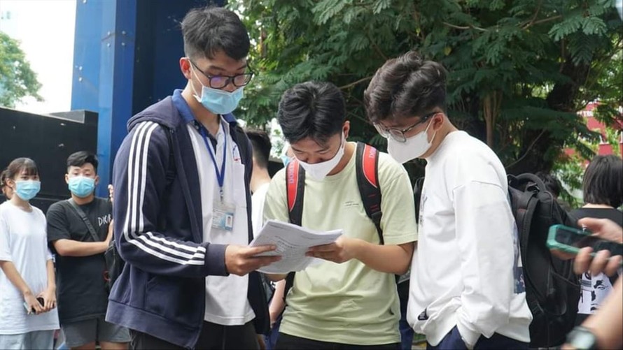 Thí sinh tham gia kỳ thi đánh giá năng lực của ĐH Quốc gia TPHCM ngày 28/3. Ảnh: Nguyễn Dũng