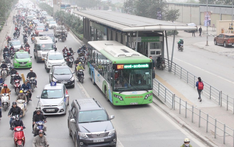 Sau 4 năm hoạt động, buýt nhanh BRT vẫn chưa đạt mục tiêu ảnh: như ý 