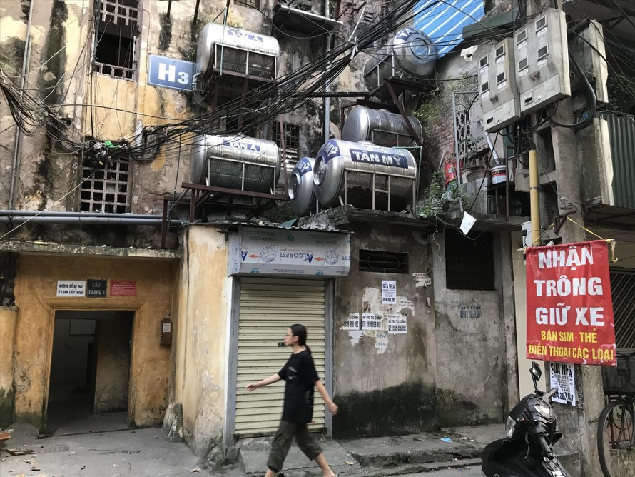Cải tạo chung cư cũ Nguyễn Công Trứ gặp nhiều vướng mắc Ảnh: Minh Tuấn 