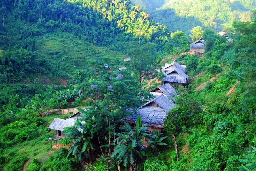 Bản làng người Khơ Mú ở huyện Kỳ Sơn, Nghệ An