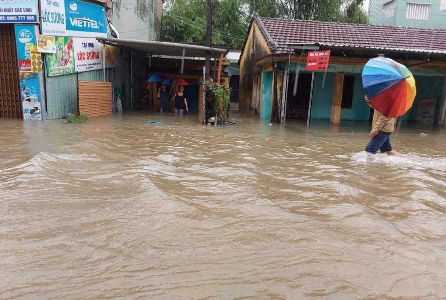 Mưa lũ gây ngập lụt ở Quảng Nam Ảnh: Hoài Văn 