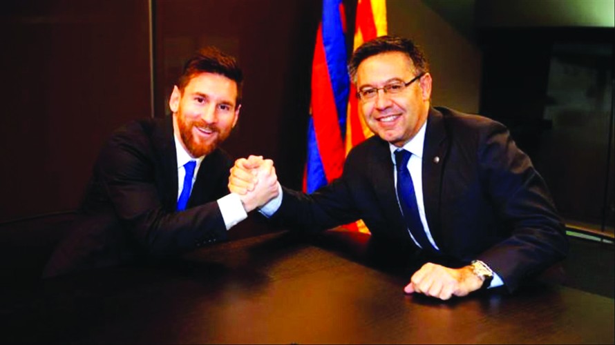 Messi được đề nghị giảm lương sau khi đồng ý ở lại Barca 