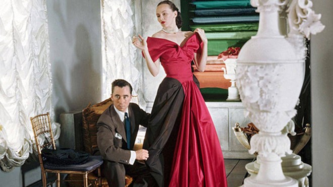 Charles James được sánh ngang với các nhà thiết kế đình đám như Christian Dior hay Chanel vào những năm 1940-1950. Ảnh: Harpersbazaar.