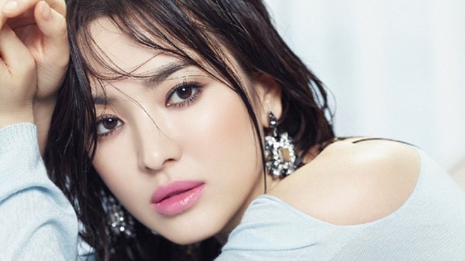 Vẻ đẹp 'không dao kéo' của Song Hye Kyo