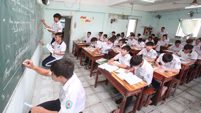  Học sinh Trường THPT Hồng Đức ôn thi môn toán - Ảnh: Đào Ngọc Thạch 