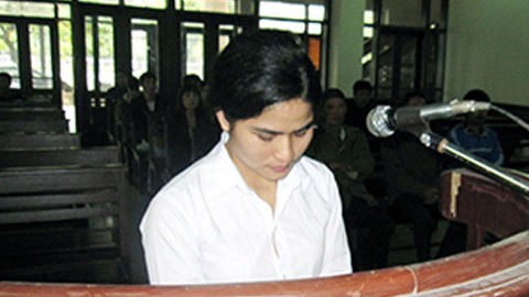 Phạm Thị Đào tại tòa (Ảnh: báo Quảng Ninh)