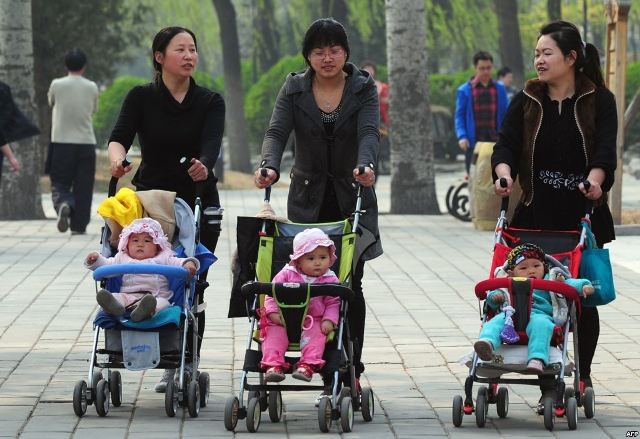 Từ những năm 1970, chính quyền Trung Quốc quy định các cặp vợ chồng chỉ được sinh một con. Ảnh minh họa