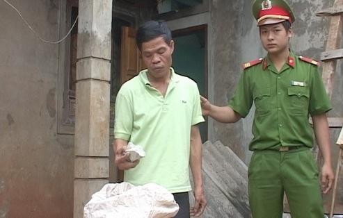 Thu giữ thuốc nổ tại vườn cafe nhà đối tượng Trần Trung Đăng