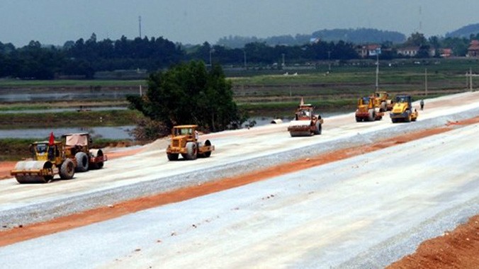 Cao tốc Hà Nội - Hải Phòng dự kiến sẽ hoàn thành cuối năm 2015 Ảnh: TTXVN