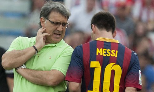 Martino dường như đã nhận thấy dấu hiệu bất ổn nào đó trong quan hệ giữa Messi với Barca. Ảnh: Reuters.