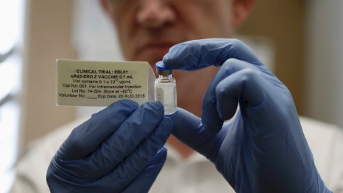 Văcxin mới được kỳ vọng đẩy lùi dịch Ebola. Ảnh: CBC.