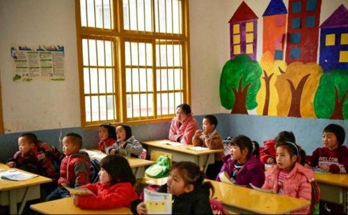 Shi Xiaoqin trong lớp mẫu giáo của con gái.