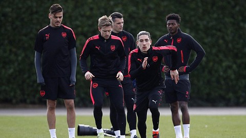 Hàng thủ Arsenal đón tin vui trước cuộc tái đấu Milan