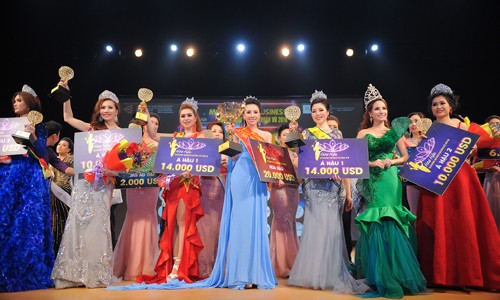 Châu Ngọc Bích đăng quang Hoa hậu Doanh nhân Hoàn vũ 2018 tại Nhật Bản