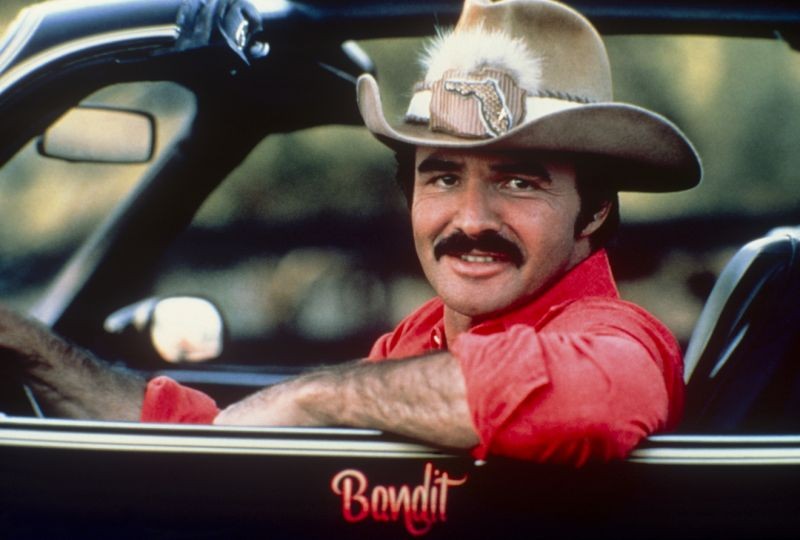 Burt Reynolds từng là một trong những nam diễn viên đình đám nhất Hollywood. 